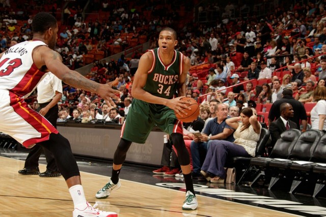 亚沙会开赛 沙滩手球中国队一胜一负