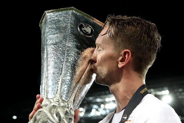 萨林杰35+22+12深圳获4连胜 广厦送北控3连败