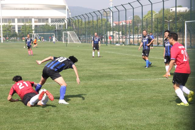 贺希宁17+11深圳胜广厦 邹阳24+10福建负山东